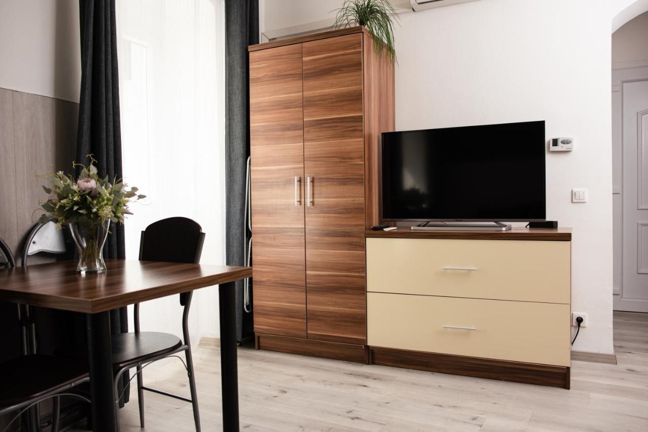 Belváros Apartmanház Sopron Exterior foto